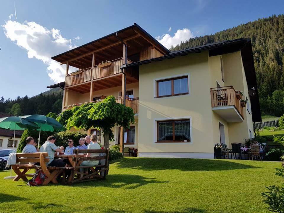 Haus Lackner Am Weissensee In Kaernten 外观 照片
